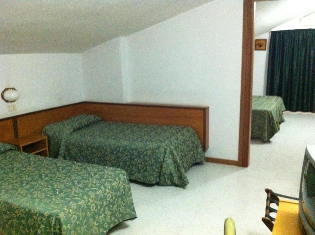 Hotel Atleti Foggia Room photo
